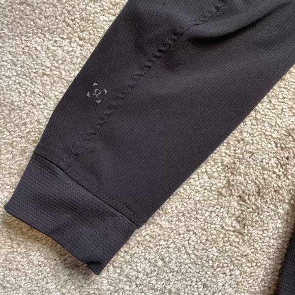 Lululemon Airing Easy Hoodie Black Men’s XS Training Running Jacket coat light - Picture 8 of 8